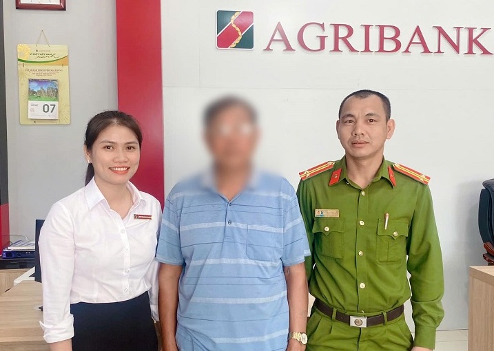 Công an xã Đại Hợp: Phối hợp ngăn chặn vụ lừa đảo chuyển tiền qua ngân hàng